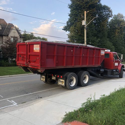Waste bin truck